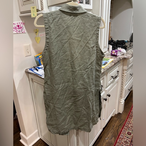 st. Tropez linen large lapel collar vest w pockets - Picture 6 of 6